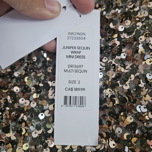 Ever New Gold Long Sleeve Dress with Elegant Design Christmas New Years Party - Picture 4 of 11